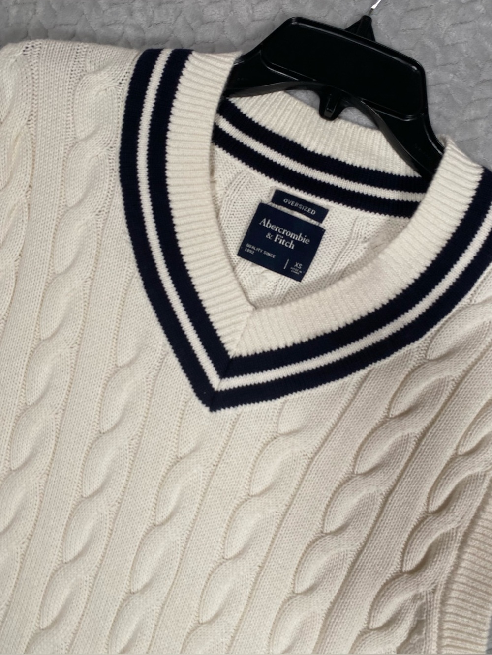 Abercrombie & Fitch Oversized Cable Knit Cricket Sweater Vest XS